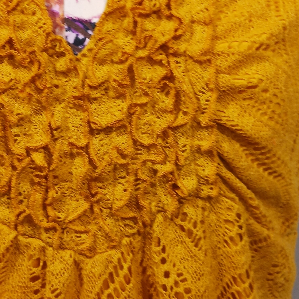Heart soul mustard color knitted top - Picture 3 of 6